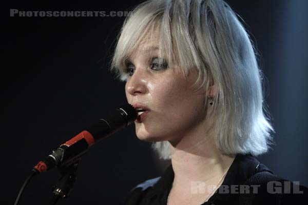 THE RAVEONETTES - 2007-09-20 - PARIS - La Maroquinerie -  Sharin Foo